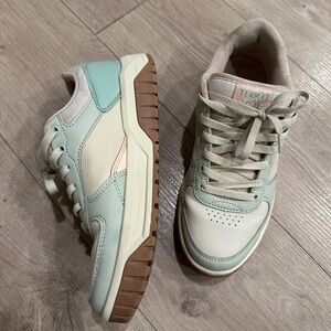 Mint & Cream Women's Casual Sneakers
